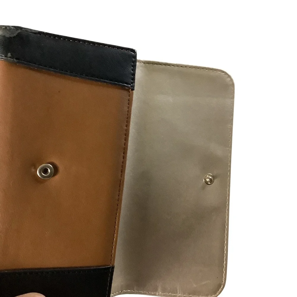 GUESS Tri-Fold Wallet Womens Tan Cream Black Colorblock Logo Faux Leather